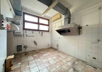 Interno non residenziale - Shop via Giuseppe Garibaldi, 28, Vimercate - photo 12