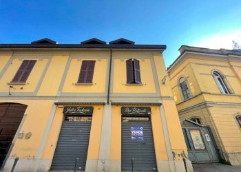 Facciata - Shop via Giuseppe Garibaldi, 28, Vimercate - photo 17