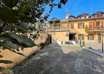 Cortile interno - Shop via Giuseppe Garibaldi, 28, Vimercate - photo 37