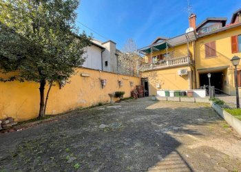 Cortile interno - Shop via Giuseppe Garibaldi, 28, Vimercate - photo 39