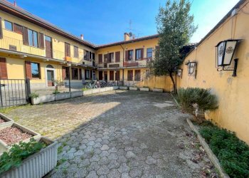 Cortile interno - Shop via Giuseppe Garibaldi, 28, Vimercate - photo 40
