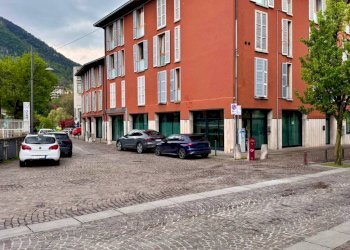 Facciata - Shop via Giuseppe Mazzini, 177, Albino - photo 3