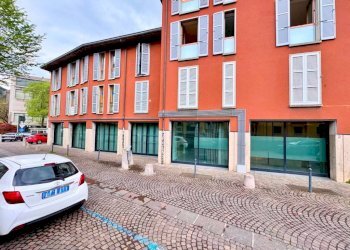 Facciata - Shop via Giuseppe Mazzini, 177, Albino - photo 10