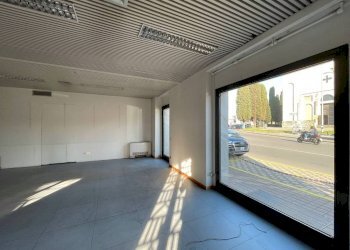Negozio - Negozio via Gianbattista Moroni, 316, Bergamo - foto 8