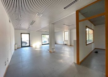 Negozio - Negozio via Gianbattista Moroni, 316, Bergamo - foto 21