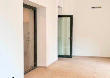 Interno palazzo - Shop via San Francesco d'Assisi, 4, Bergamo - photo 8