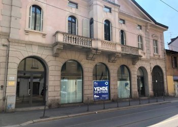 Facciata - Negozio via Luigi Ornato, 12, Milano (zona Niguarda) - foto 9