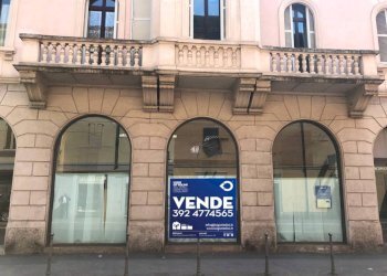 Facciata - Negozio via Luigi Ornato, 12, Milano (zona Niguarda) - foto 10