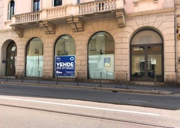 Facciata - Negozio via Luigi Ornato, 12, Milano (zona Niguarda) - foto 13