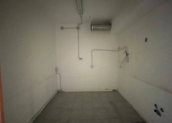 cucina - Negozio via Vincenzo Bellini, 13, Bergamo (zona Longuelo) - foto 3