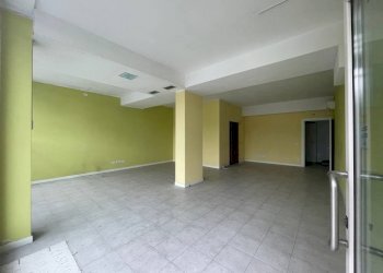 Negozio via Vincenzo Bellini, 13, Bergamo (zona Longuelo) - foto 9