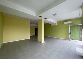 Negozio via Vincenzo Bellini, 13, Bergamo (zona Longuelo) - foto 11