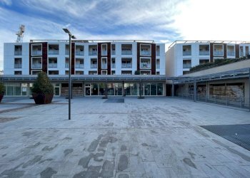 Negozio via Vincenzo Bellini, 13, Bergamo (zona Longuelo) - foto 26