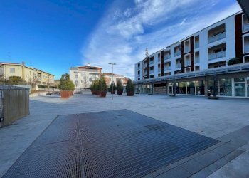 Negozio via Vincenzo Bellini, 13, Bergamo (zona Longuelo) - foto 34