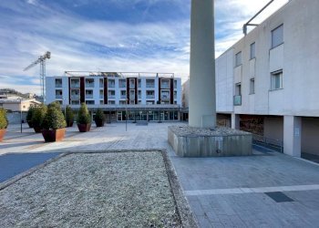 Negozio via Vincenzo Bellini, 13, Bergamo (zona Longuelo) - foto 38