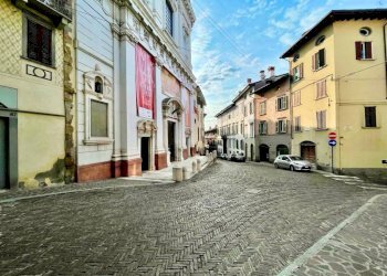Dettagli - Stabile - Palazzo via Pignolo, 88A, Bergamo - foto 1