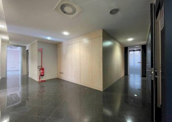 Interno palazzo - Negozio via Campofiori, 26, Almè - foto 16