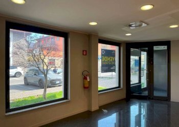 Interno non residenziale - Negozio via Campofiori, 26, Almè - foto 47