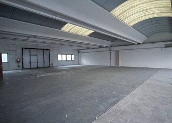 Capannone - Shed via Vittorio Veneto, 11, Rogno - photo 3
