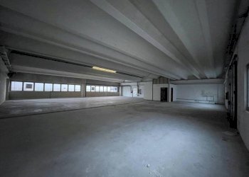 Capannone - Shed via Vittorio Veneto, 11, Rogno - photo 8