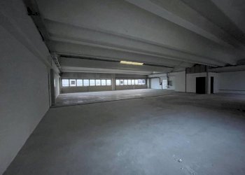 Capannone - Shed via Vittorio Veneto, 11, Rogno - photo 9