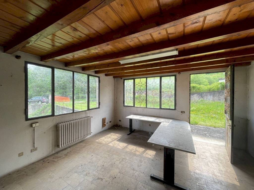 Interno non residenziale - Magazzino via Cepino, 7, Sant'Omobono Terme - foto 3