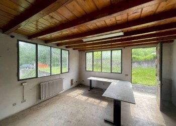 Interno non residenziale - Magazzino via Cepino, 7, Sant'Omobono Terme - foto 3