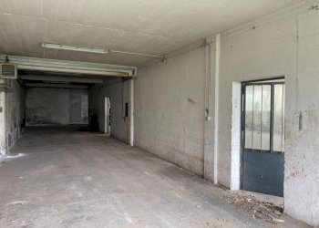 Interno non residenziale - Magazzino via Cepino, 7, Sant'Omobono Terme - foto 9