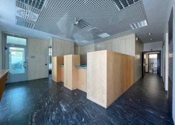 Interno non residenziale - Shop via Lissenzio, 12, Lonate Pozzolo - photo 2
