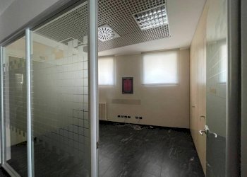 Stanza non arredata - Shop via Lissenzio, 12, Lonate Pozzolo - photo 3