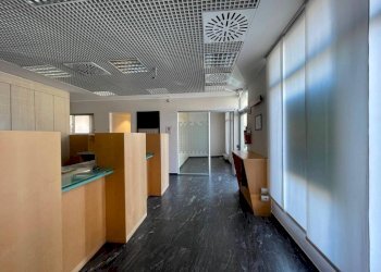 Interno non residenziale - Shop via Lissenzio, 12, Lonate Pozzolo - photo 5