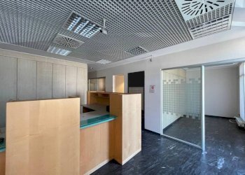 Interno non residenziale - Shop via Lissenzio, 12, Lonate Pozzolo - photo 8
