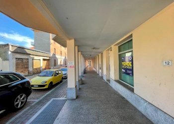 Zona - Shop via Lissenzio, 12, Lonate Pozzolo - photo 10