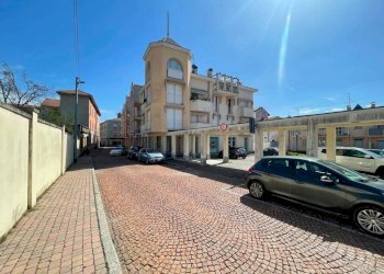 Zona - Shop via Lissenzio, 12, Lonate Pozzolo - photo 15