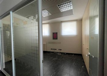 Stanza non arredata - Shop via Lissenzio, 12, Lonate Pozzolo - photo 28