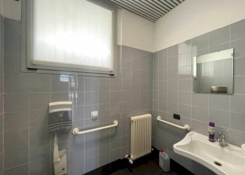 Bagno - Shop via Lissenzio, 12, Lonate Pozzolo - photo 29