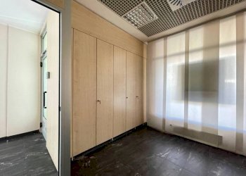 Stanza arredata - Shop via Lissenzio, 12, Lonate Pozzolo - photo 36