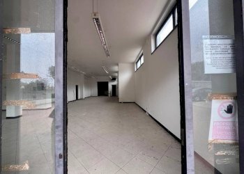 Interno non residenziale - Capannone via Torre, 5, Medolago - foto 2