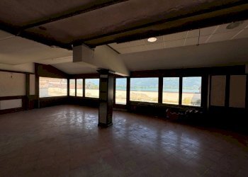 Sala panoramica ristorante - Stabile - Palazzo piazza 13 Martiri, 1, Lovere - foto 21