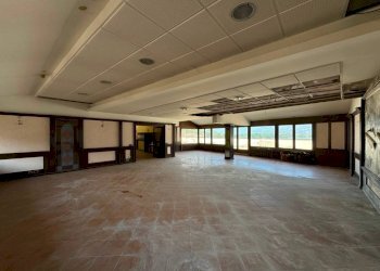 Sala panoramica ristorante - Stabile - Palazzo piazza 13 Martiri, 1, Lovere - foto 24