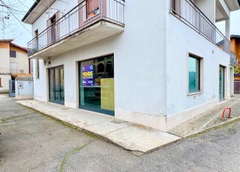 Facciata - Shop piazza Dottor Ludovico Necchi, Gazzada Schianno - photo 20