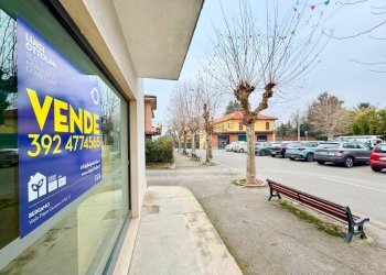 Zona - Shop piazza Dottor Ludovico Necchi, Gazzada Schianno - photo 23