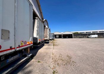 Zona - Capannone corso Italia, 8, Peschiera Borromeo - foto 15