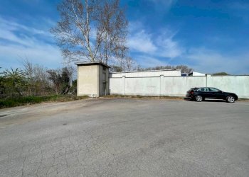 Posto macchina - Capannone corso Italia, 8, Peschiera Borromeo - foto 39
