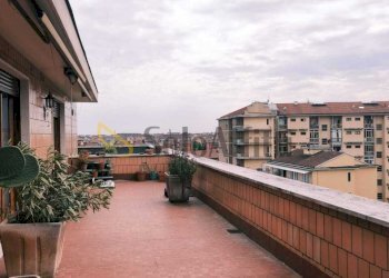 terrazzo.jpg - Quadrilocale Via Tolmino 43, Torino (zona San Paolo) - foto 5