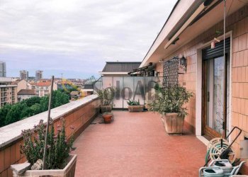 terrazzo.jpg - Quadrilocale Via Tolmino 43, Torino (zona San Paolo) - foto 6