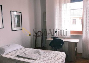 camera da letto.jpg - Quadrilocale Via Tolmino 43, Torino (zona San Paolo) - foto 10