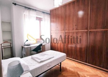 camera da letto.jpg - Quadrilocale Via Tolmino 43, Torino (zona San Paolo) - foto 13
