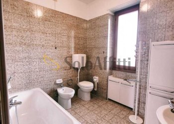 bagno.jpg - Quadrilocale Via Tolmino 43, Torino (zona San Paolo) - foto 18