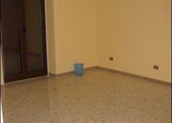Salone - Casa indipendente Via Asilo D'Infanzia, Bari - foto 5